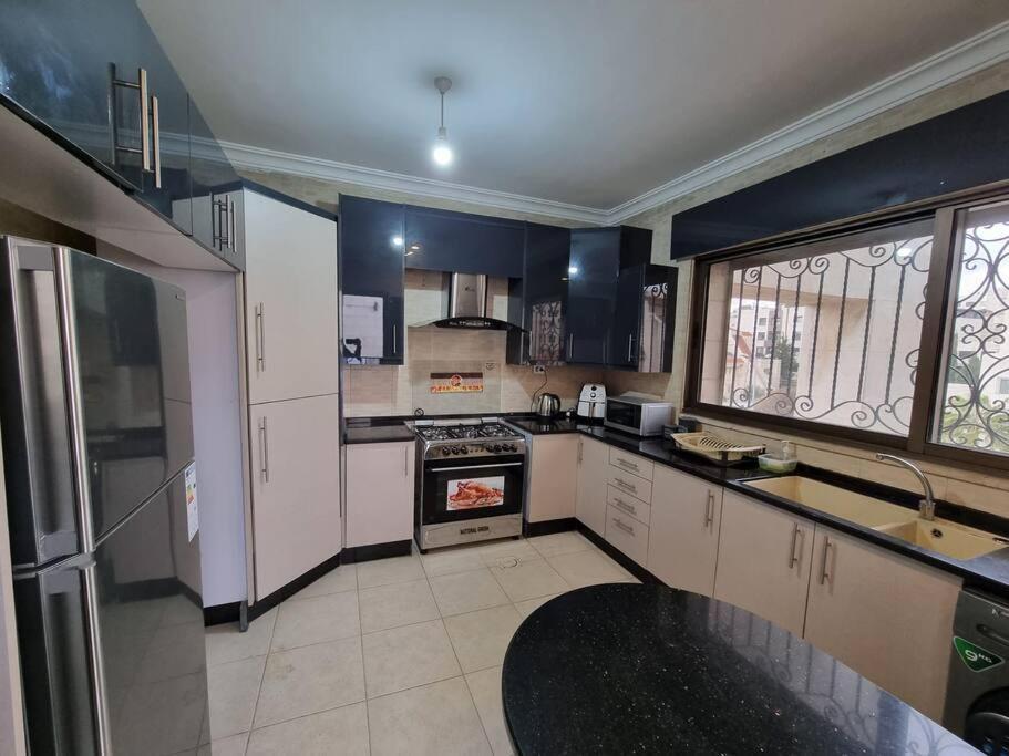 Deir Ghbar 3 Rooms Apart Amman Exteriör bild