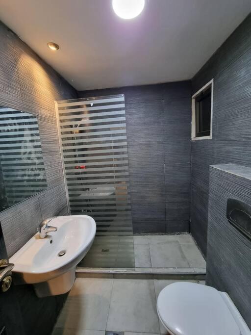 Deir Ghbar 3 Rooms Apart Amman Exteriör bild