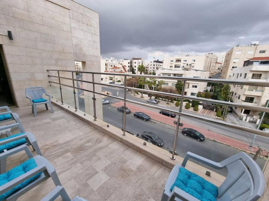 Deir Ghbar 3 Rooms Apart Amman Exteriör bild